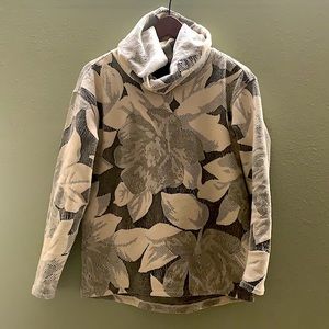 Burton Ellmore pullover cowl neck top w/pockets!